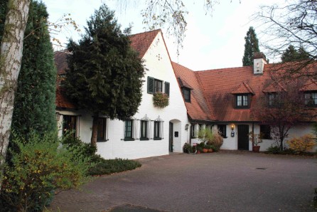 Anwaltskanzlei Dr. W. Buerstedde in Bonn-Bad Godesberg Anwalt in der Deutschherrenstr. 37 in 53177 Bad-Godesberg